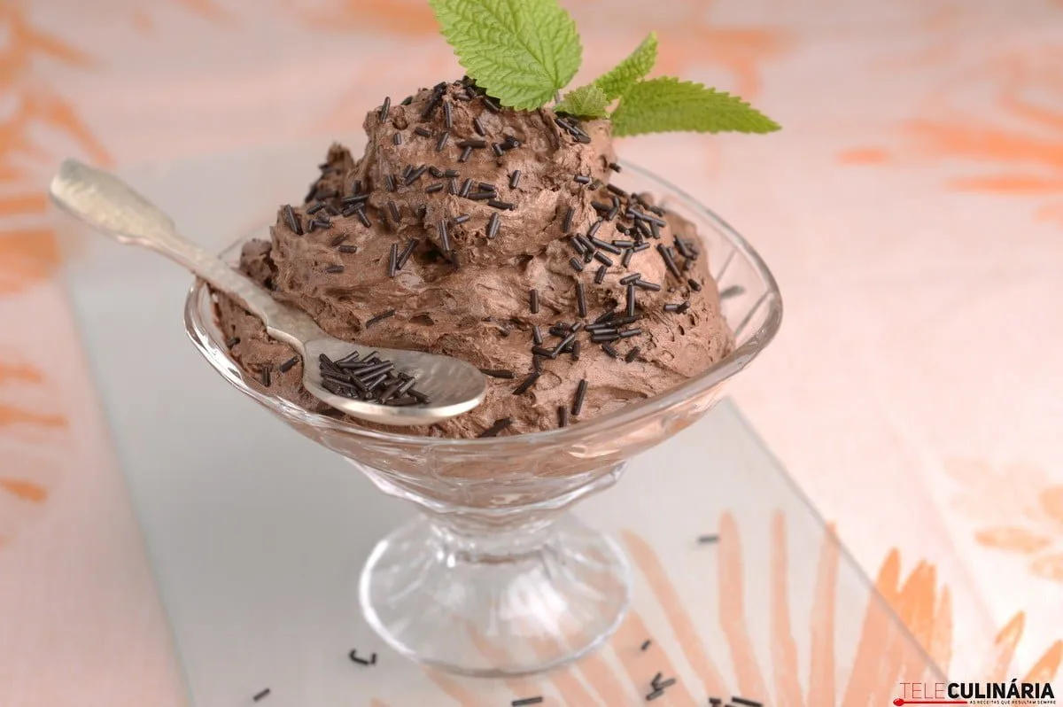 Mousse de chocolate e cafe
