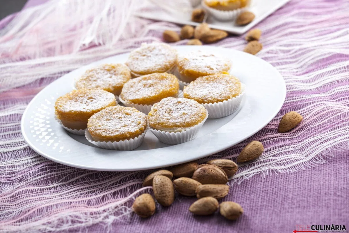 Pastéis de gila com amêndoa