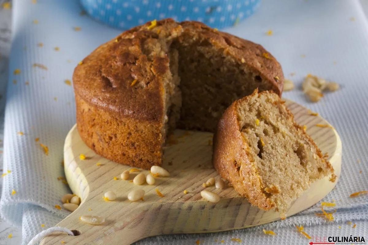 Bolo amanteigado com frutos secos