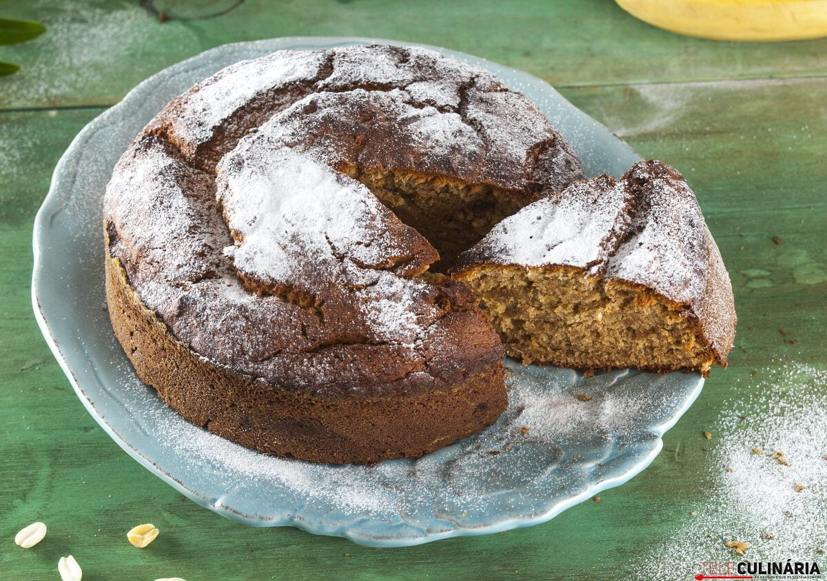 Bolo de banana com manteiga de amendoim