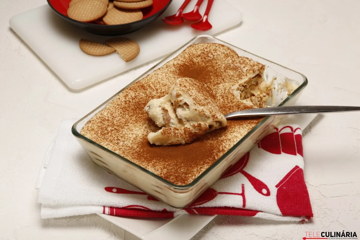 Delícia de iogurte e bolacha Maria