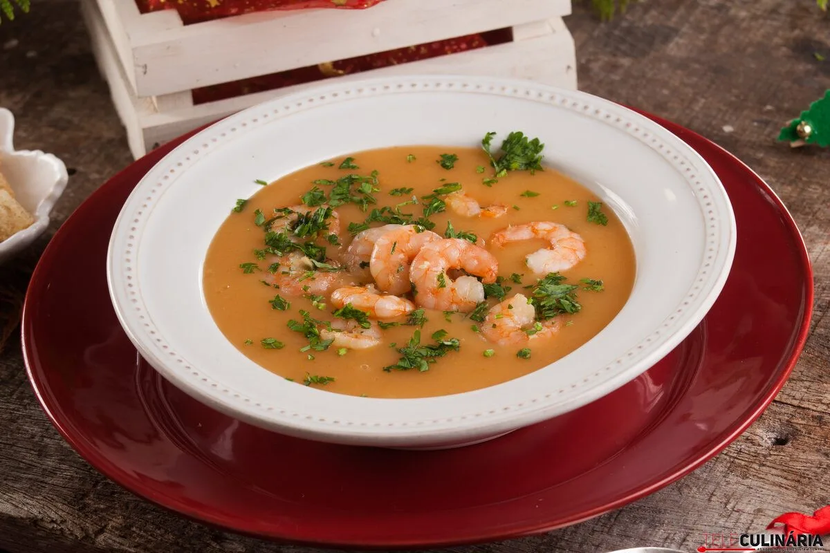 Creme de camarão com natas