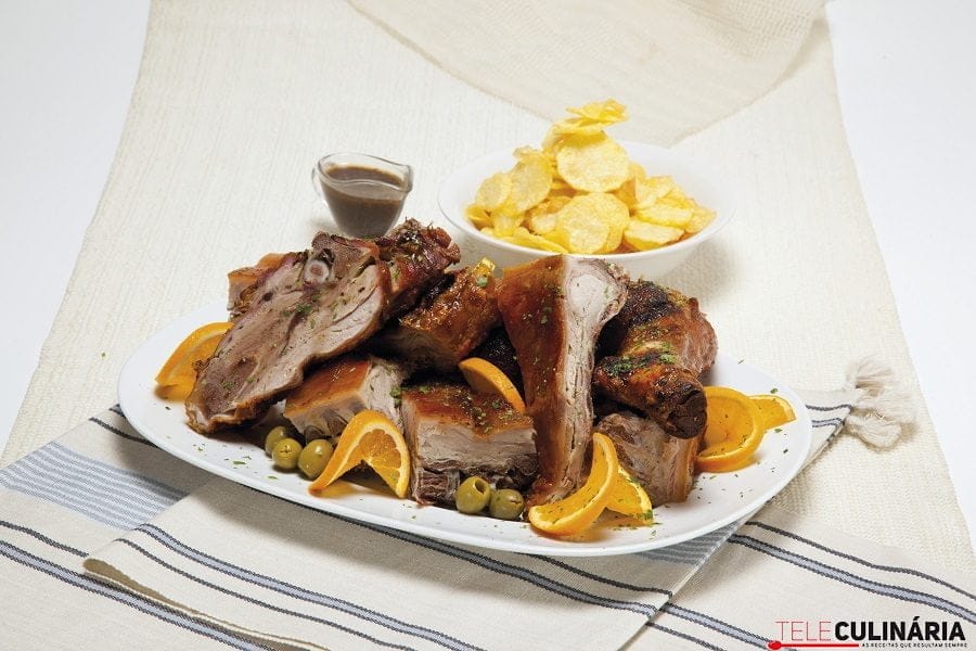 Leitão assado à moda da bairrada