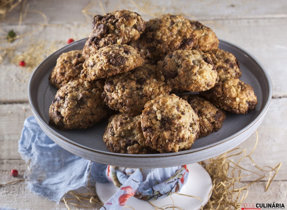 Bolachas de chocolate e aveia