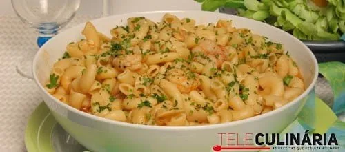 Massinha de camarão e amêijoas