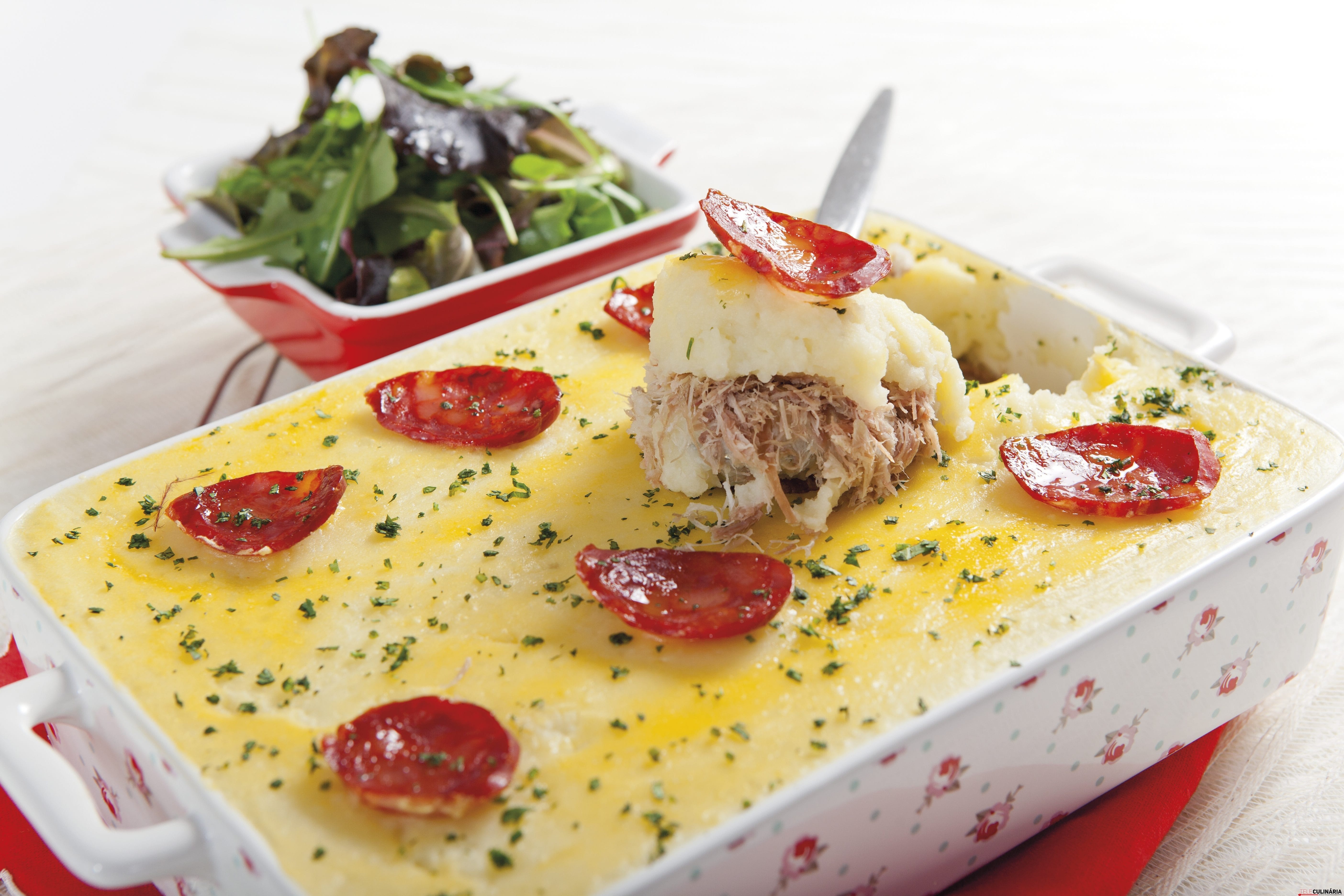 Empadão de carne e puré de batata