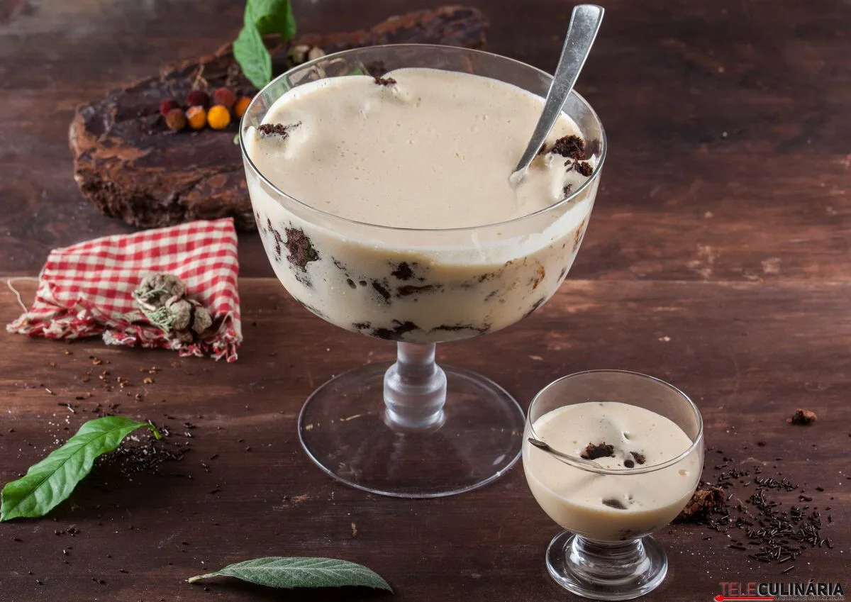 Tiramisu em taça grande