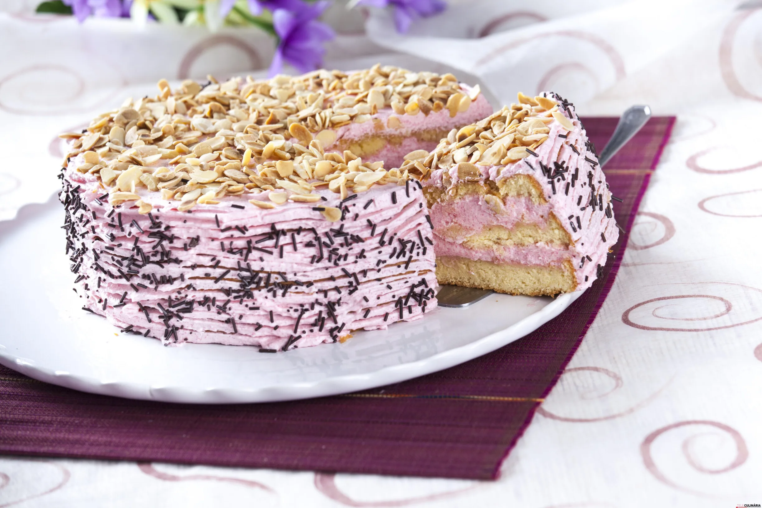 Bolo bomboca de amêndoa