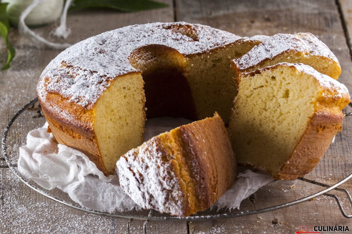 Receita simples de Bolo de Iogurte