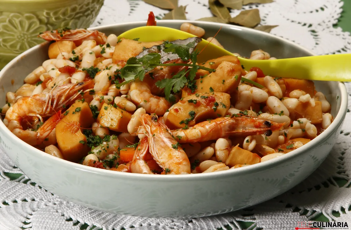 Feijoadinha de choco com camarão