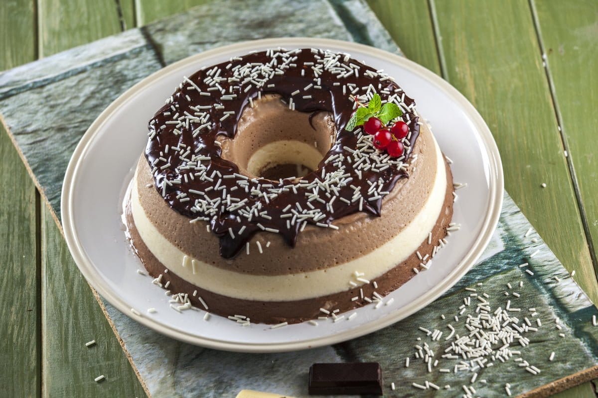 Delícia de chocolate em 3 camadas