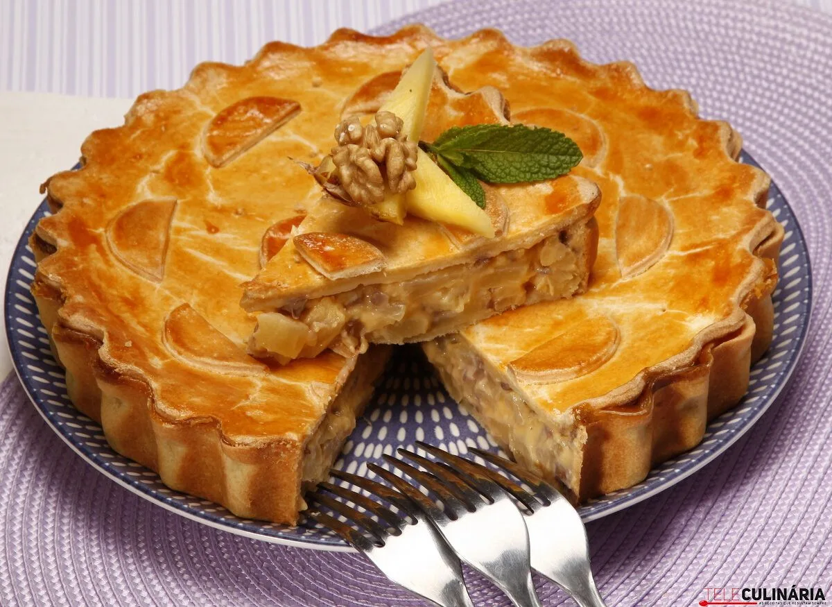 Tarte de ananás com nozes