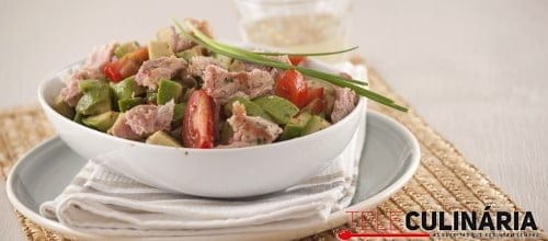 Salada de atum com abacate