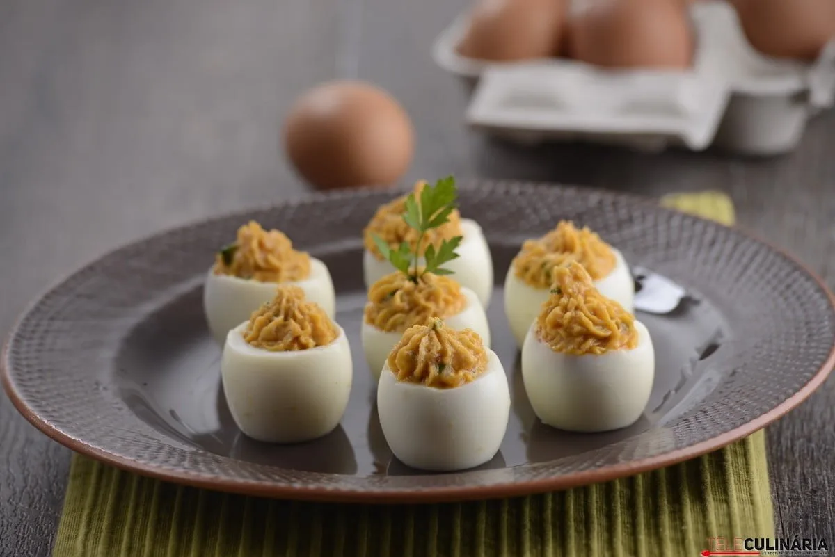 ovos-recheados-com-alheira-e-salsa2