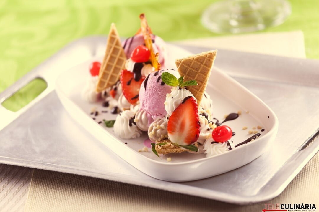 Banana split cremosa