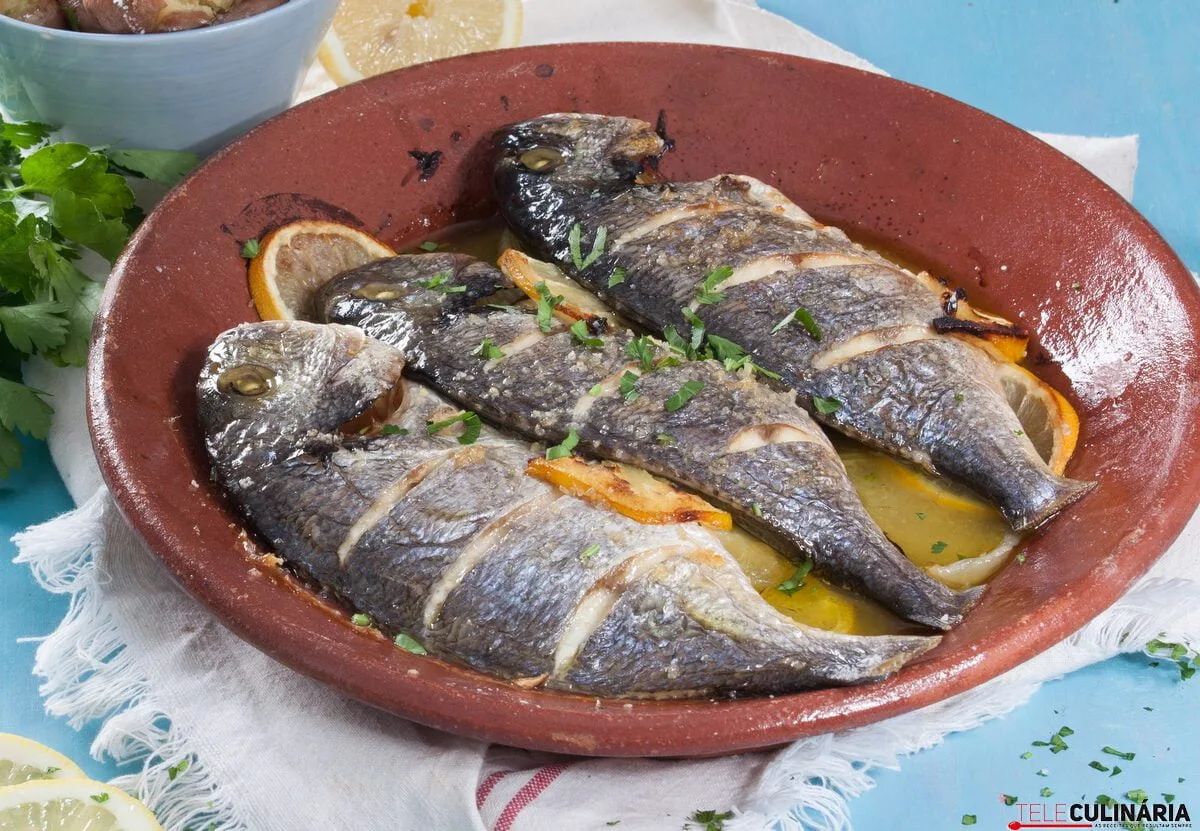 Dourada no forno ao limão