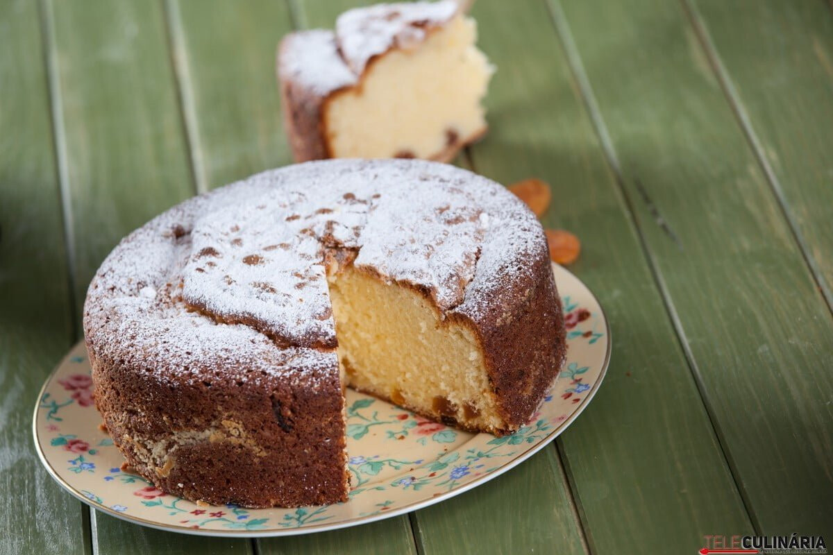 Bolo de alperce e iogurte