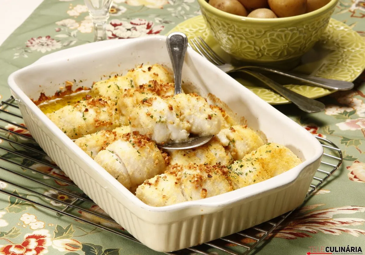 Filetes de peixe-espada com broa