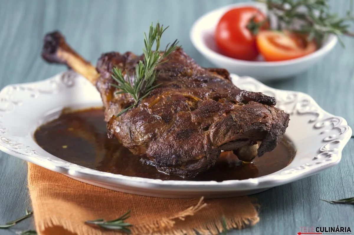 Perna de cordeiro com alecrim