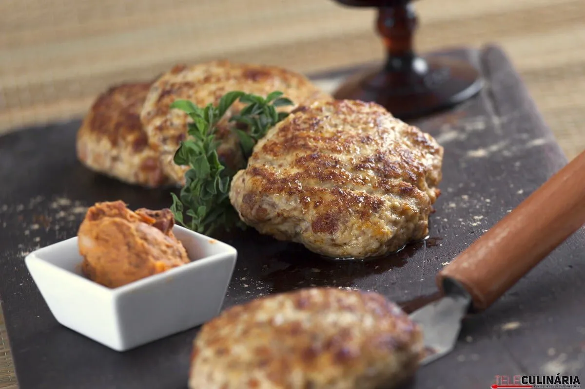 Hambúrguer de frango com farinheira