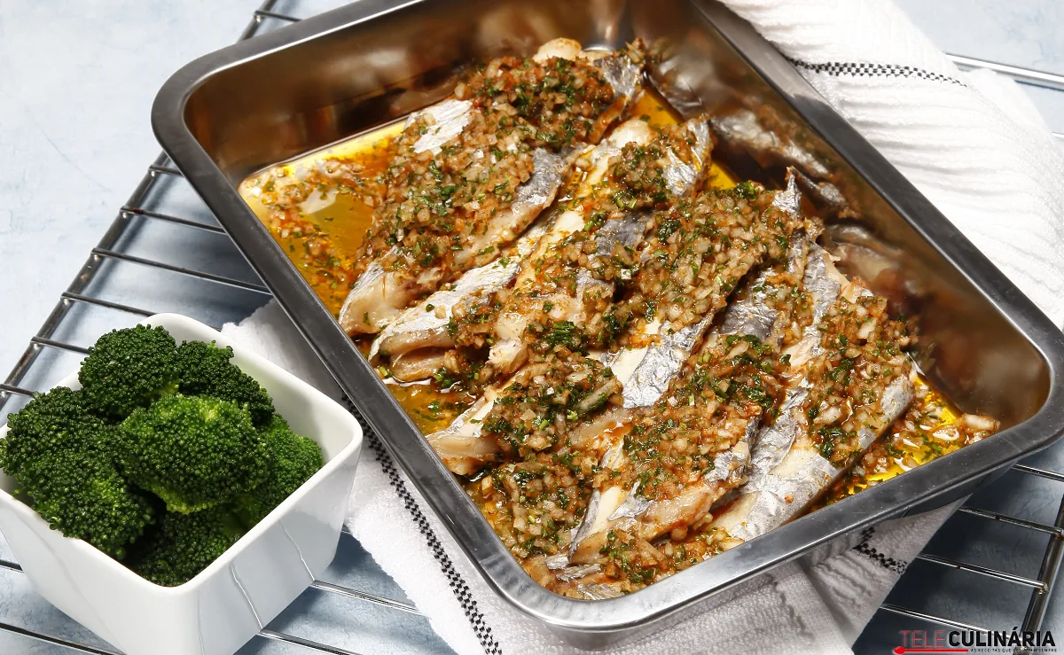 Peixe-espada assado no forno