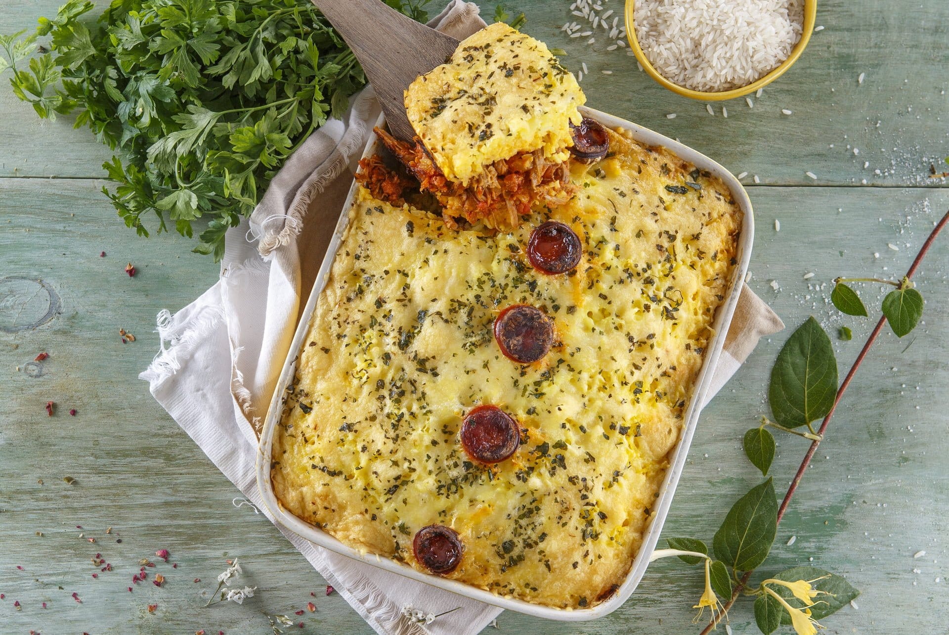 Empadão de carne com arroz