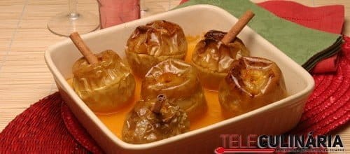 Maçãs assadas com molho de citrinos