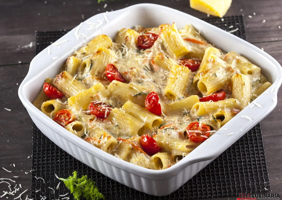 Tabuleiro de pasta de atum