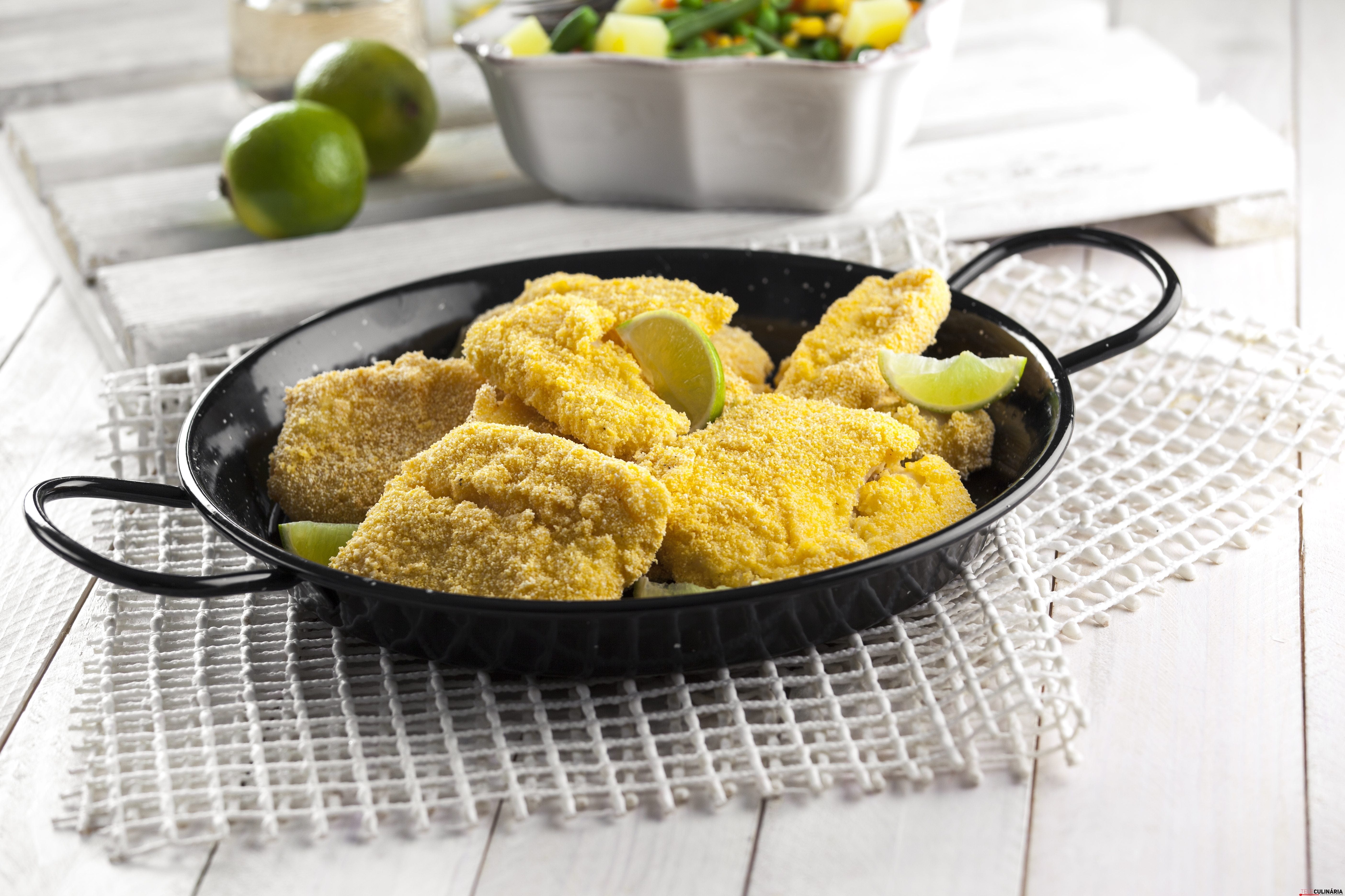 Filetes de pescada com salada russa