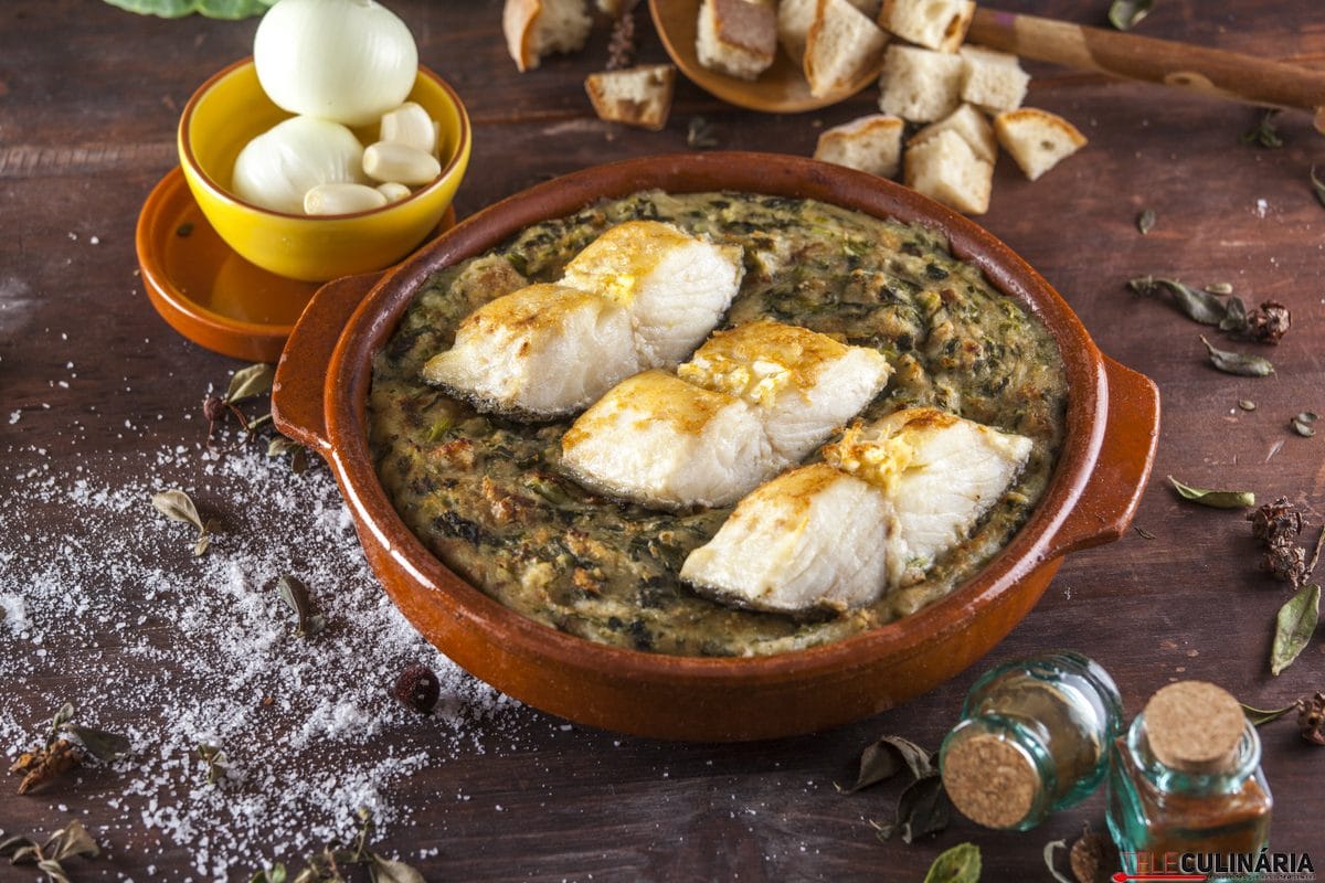 Receita de bacalhau assado com couves a soco