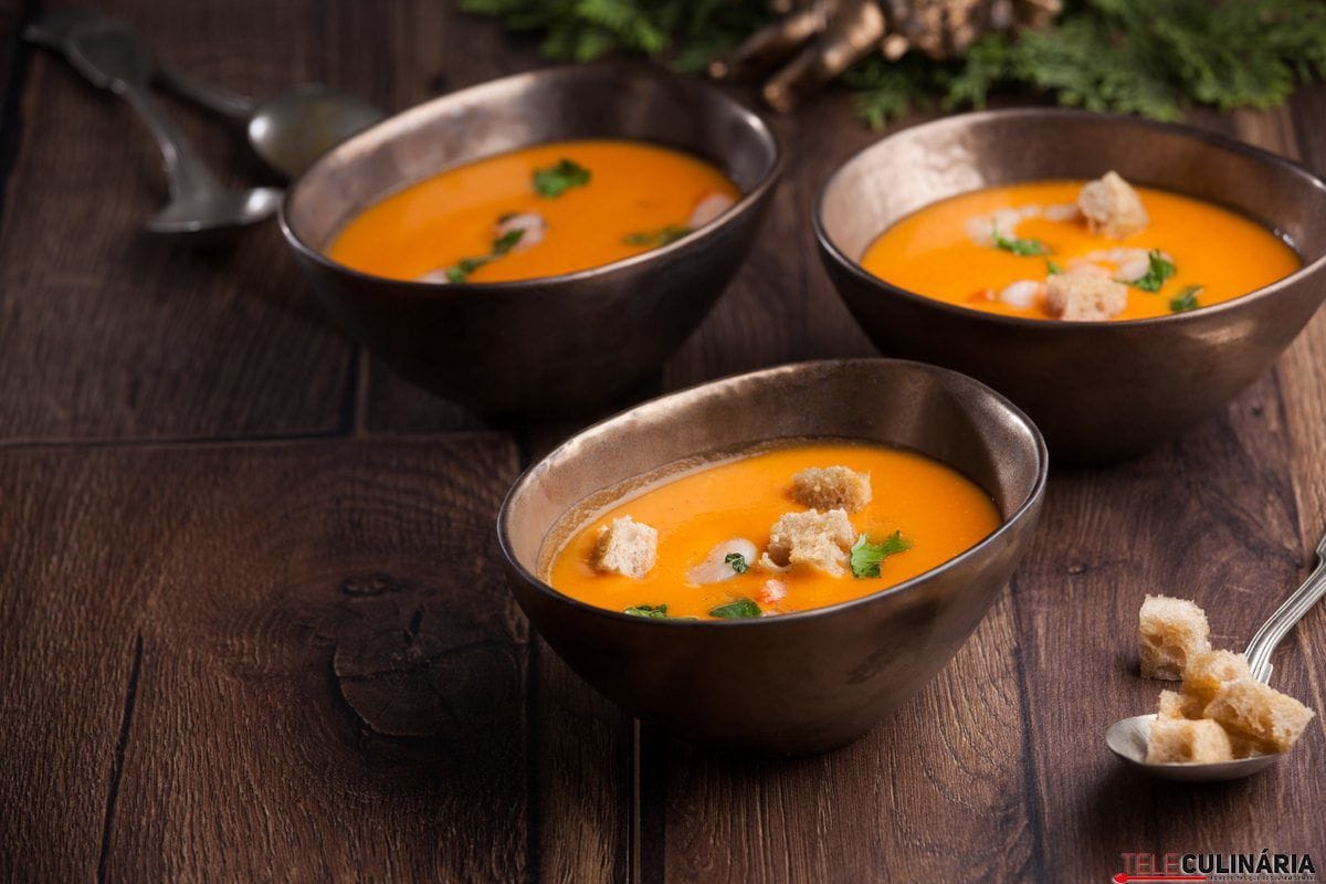 Receita de creme de camarão e coentros