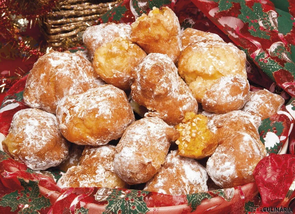 Sonhos recheados com creme de amêndoa