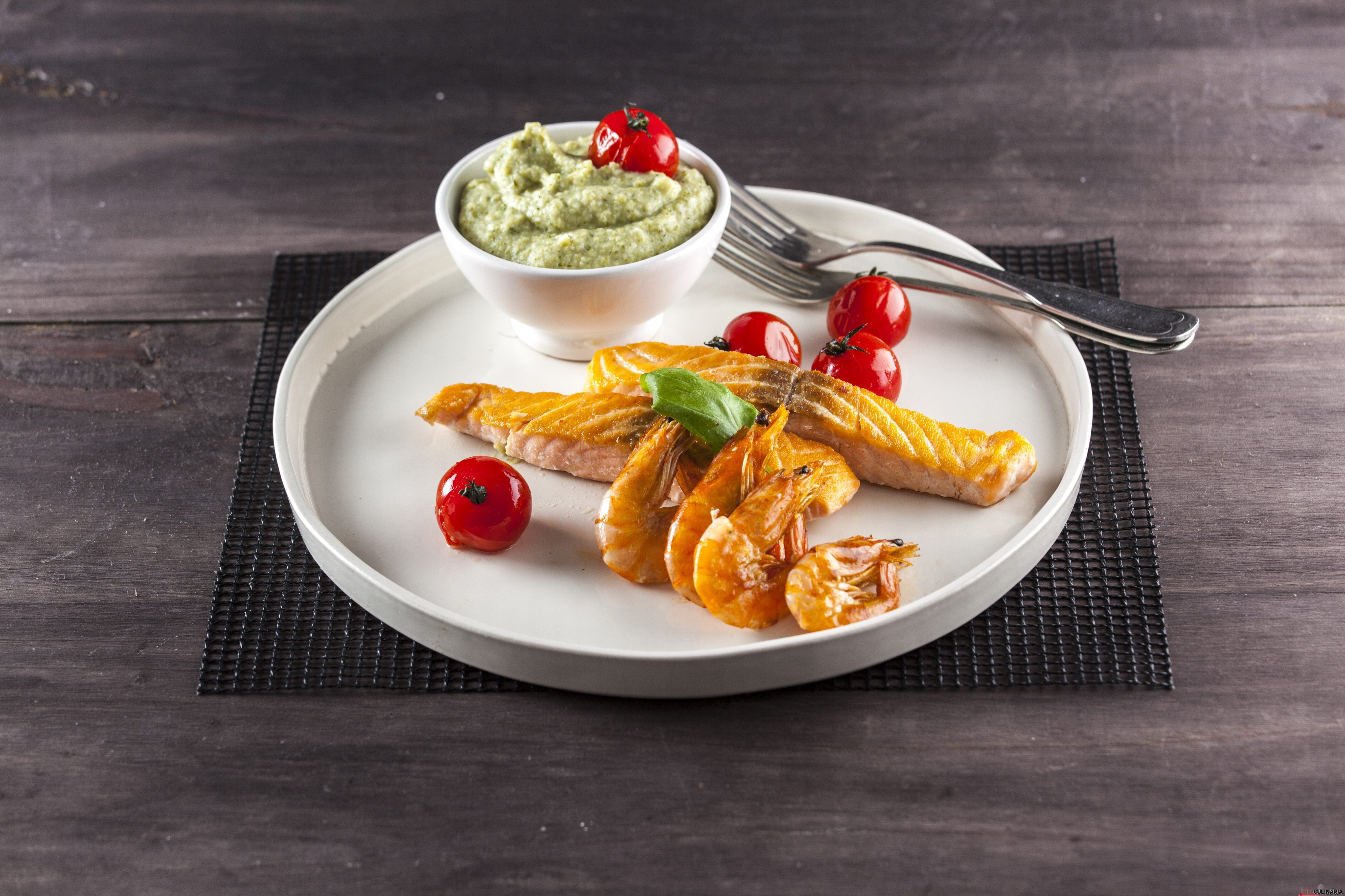 Receita de lombinhos de salmão com camarão