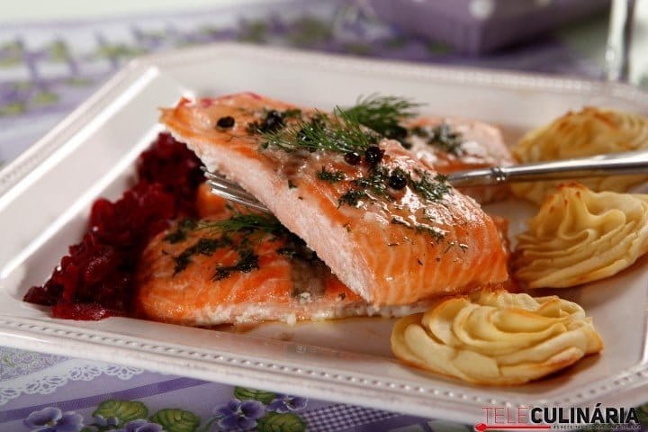 Salmao Com Endro E Zimbro