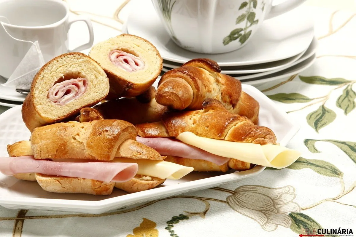 croissants-de-queijo-e-fiambre