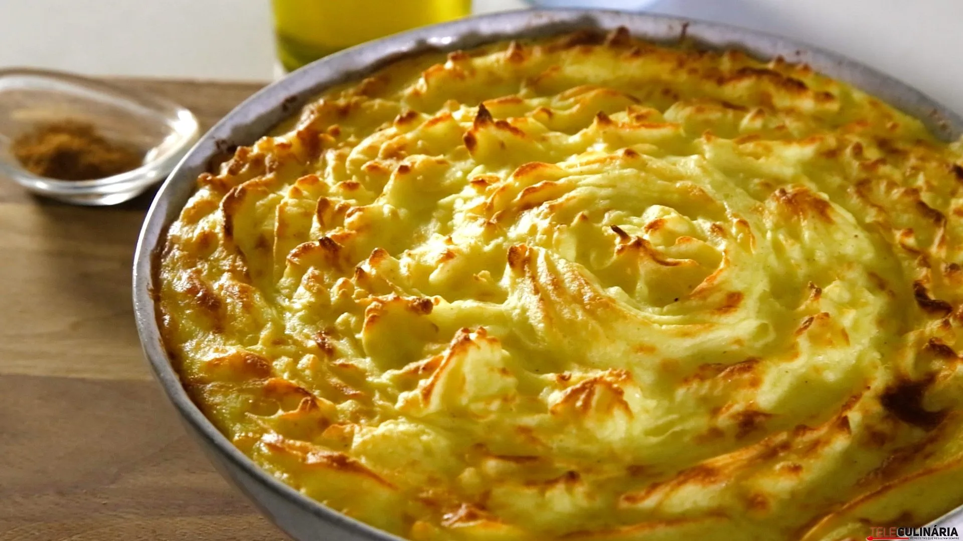 Empadão de peixe com delícias do mar