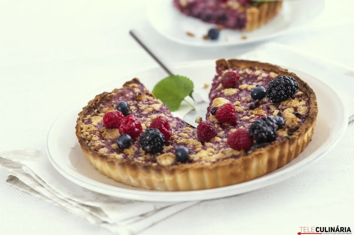 receita de tarte areada com frutos vermelhos e crumble