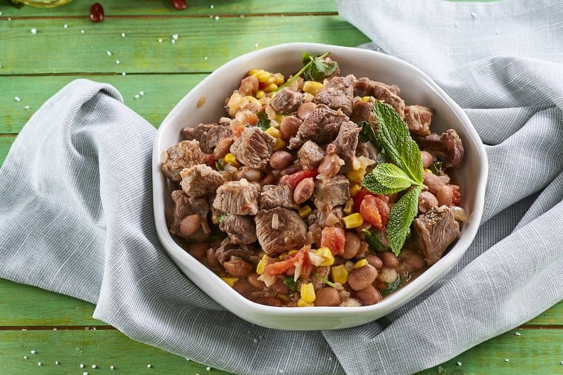 Picadinho de carne com feijão e milho - TeleCulinária