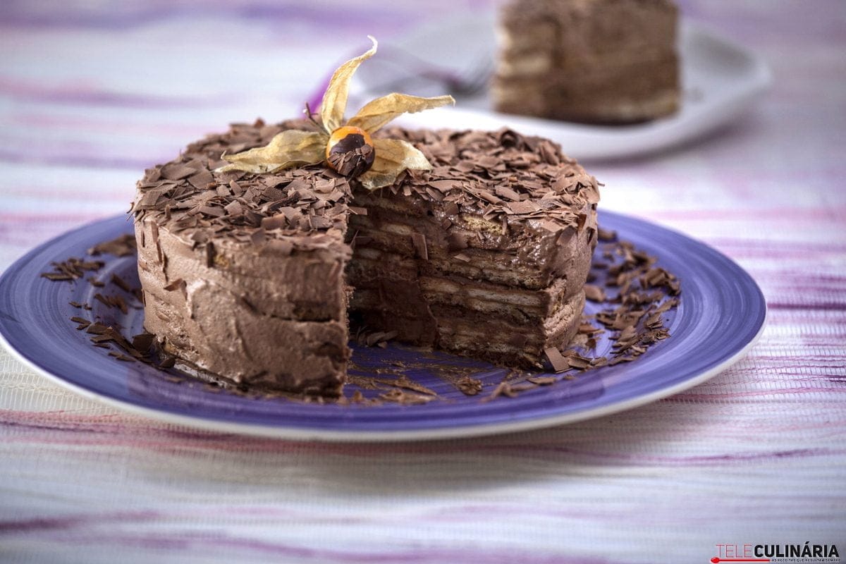 bolo de bolacha com creme de chocolate