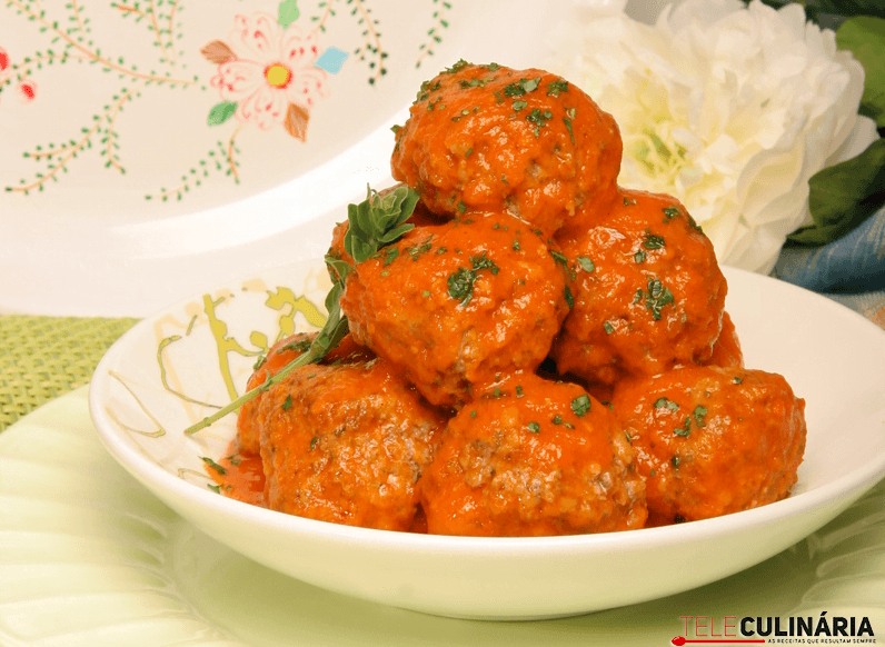 almôndegas de carne à moda da minha avó