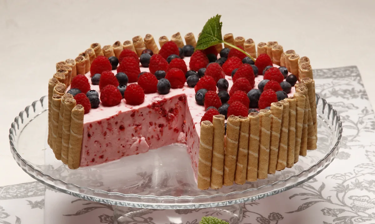 charlotte de frutos vermelhos