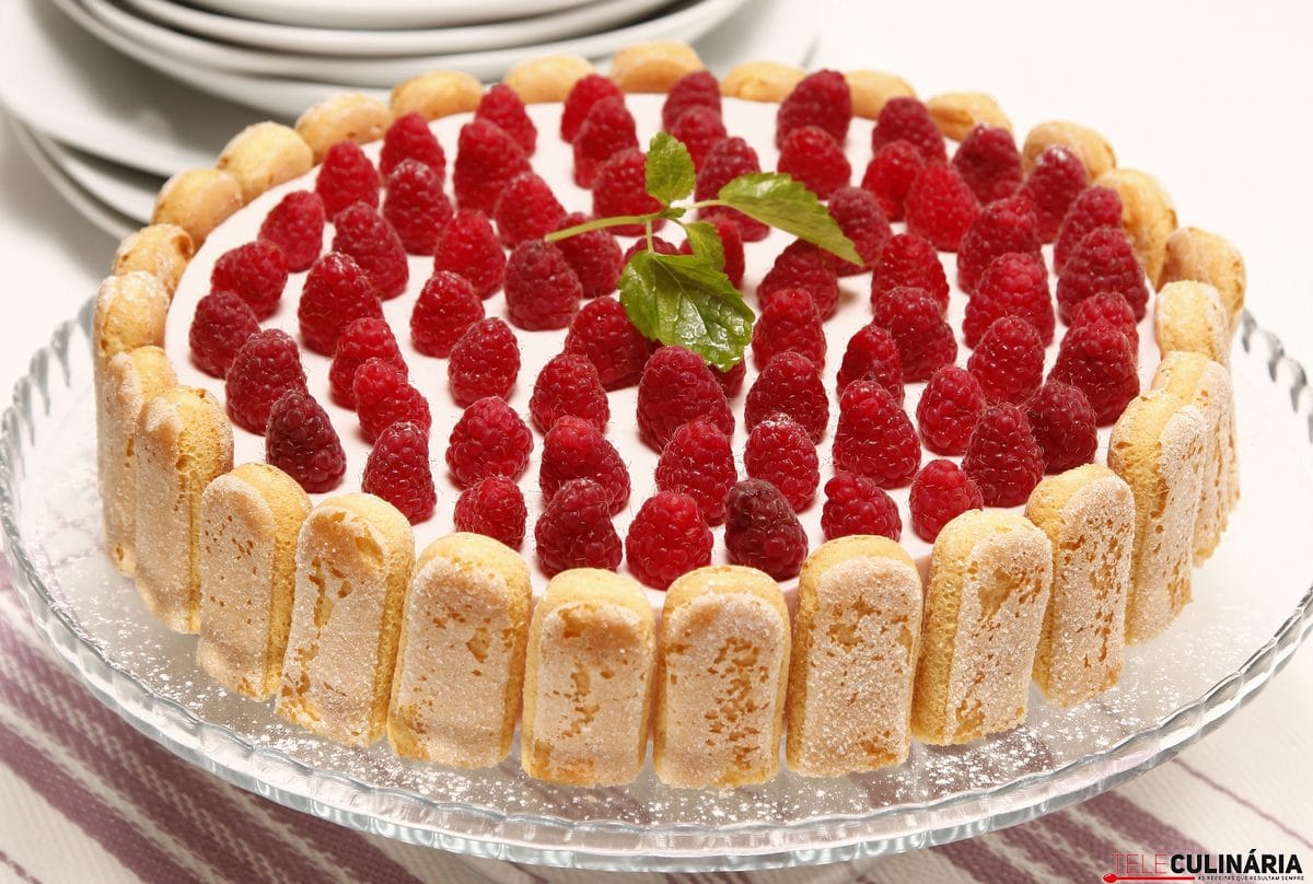 Charlotte de frutos vermelhos