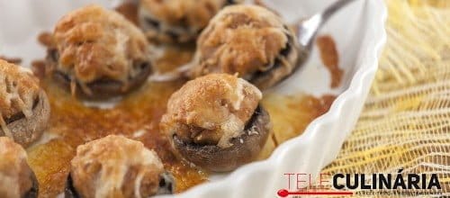 Cogumelos recheados com alheira