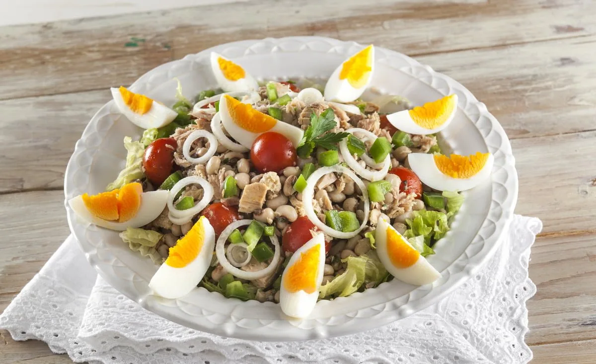 Salada de atum com feijão-frade