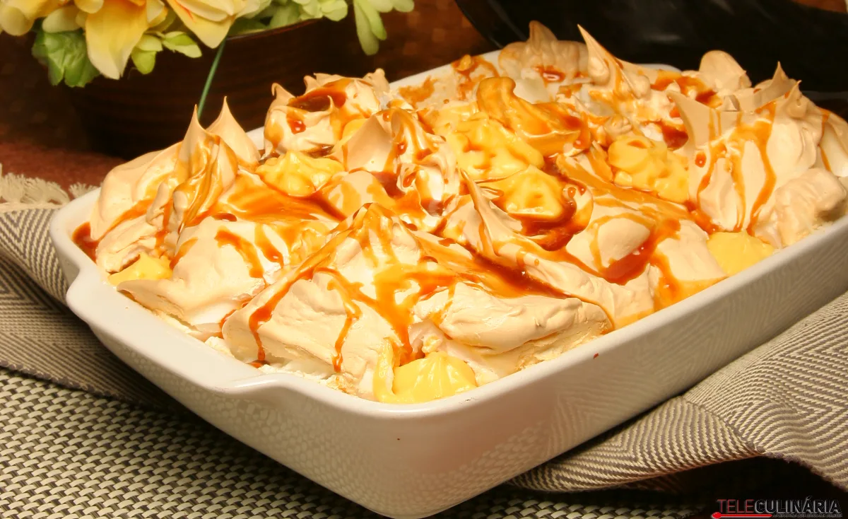 Creme flutuante de leite condensado