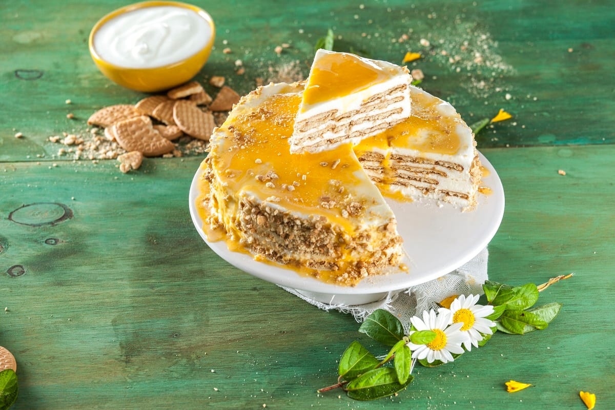 Semifrio de bolacha com iogurte