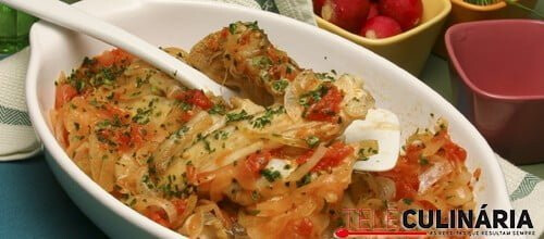 Caras de bacalhau em tomatada