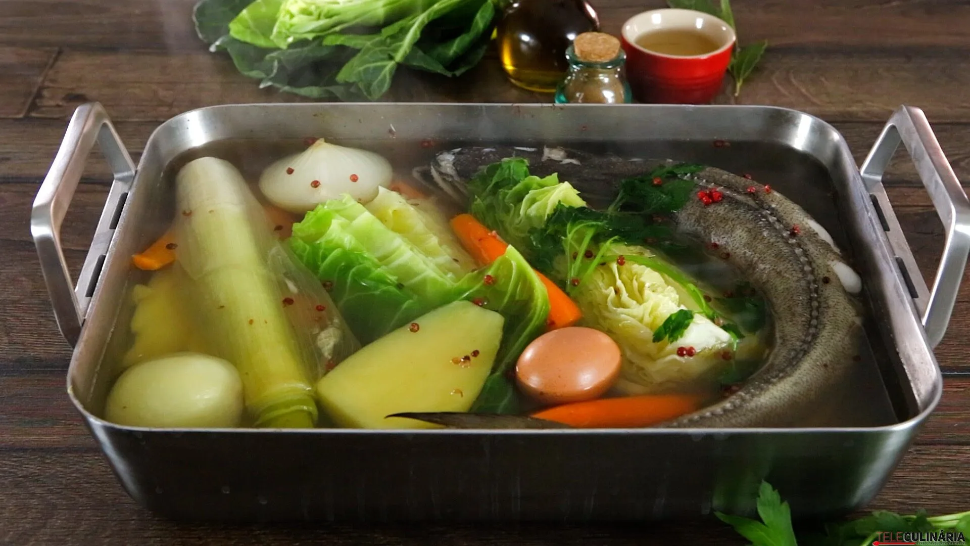 Pescada cozida aromatizada - Receita AEG