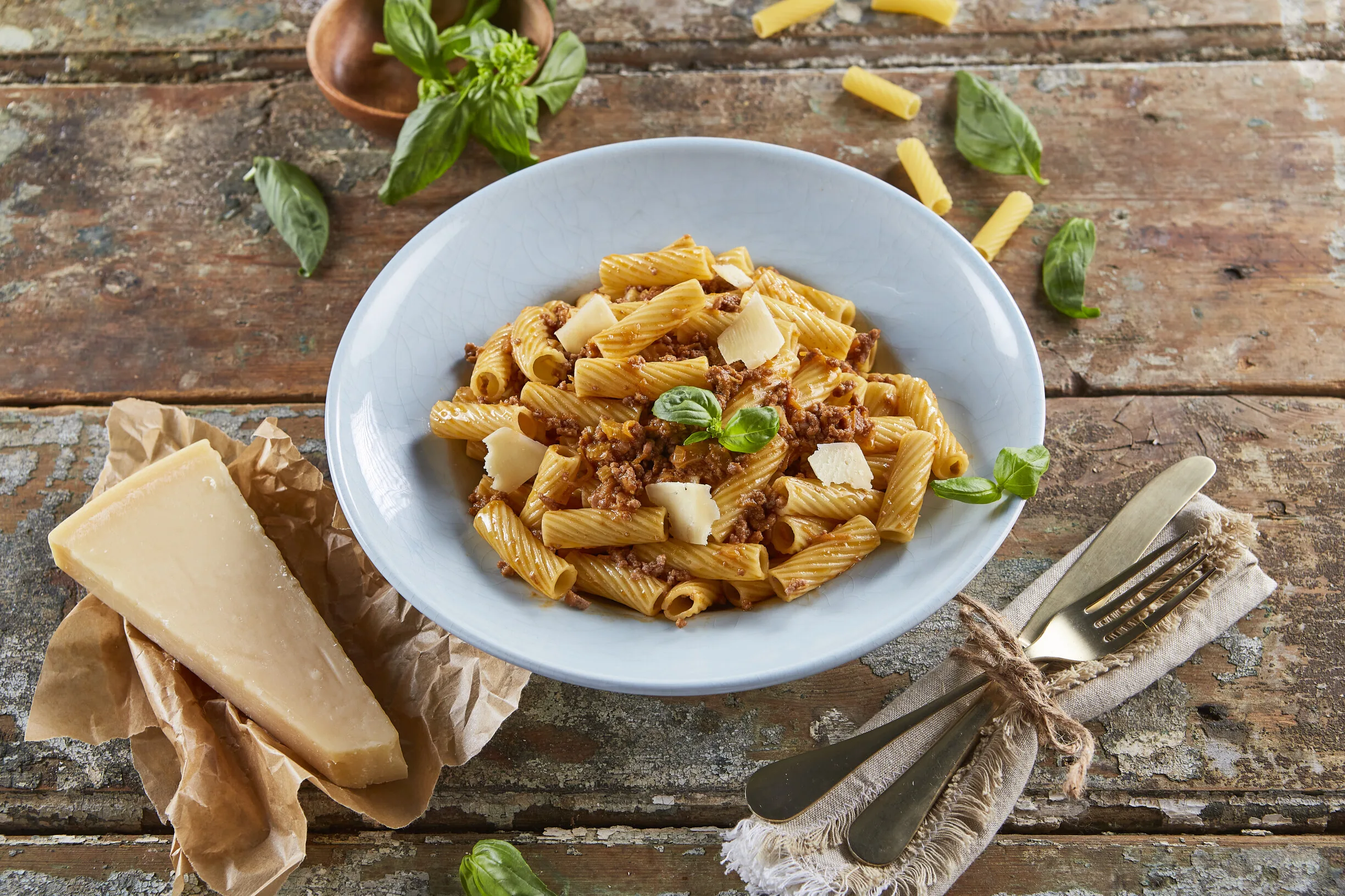 Massa tortiglioni com carne picada