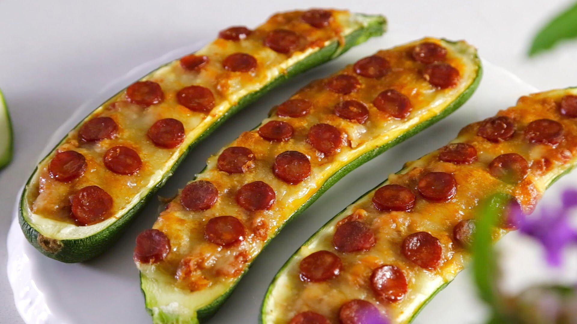 Barquinhos de pizza com curgete